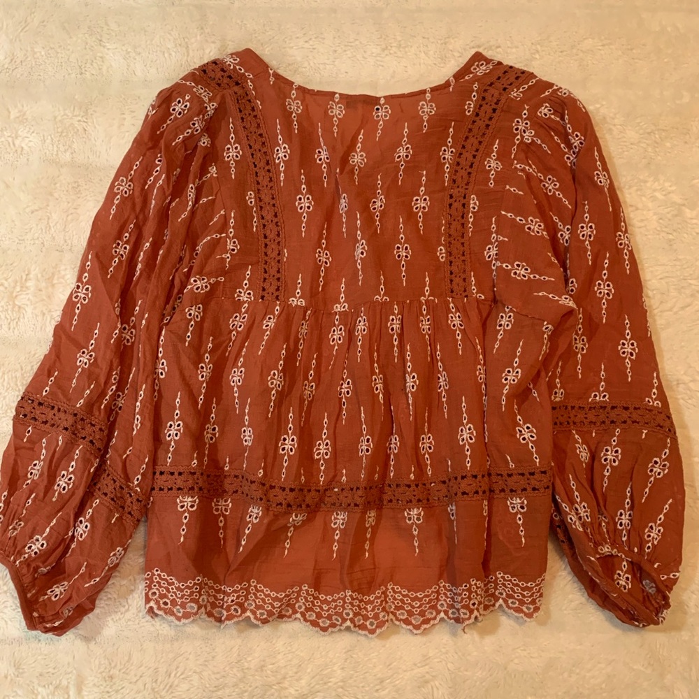 Women’s Blouse